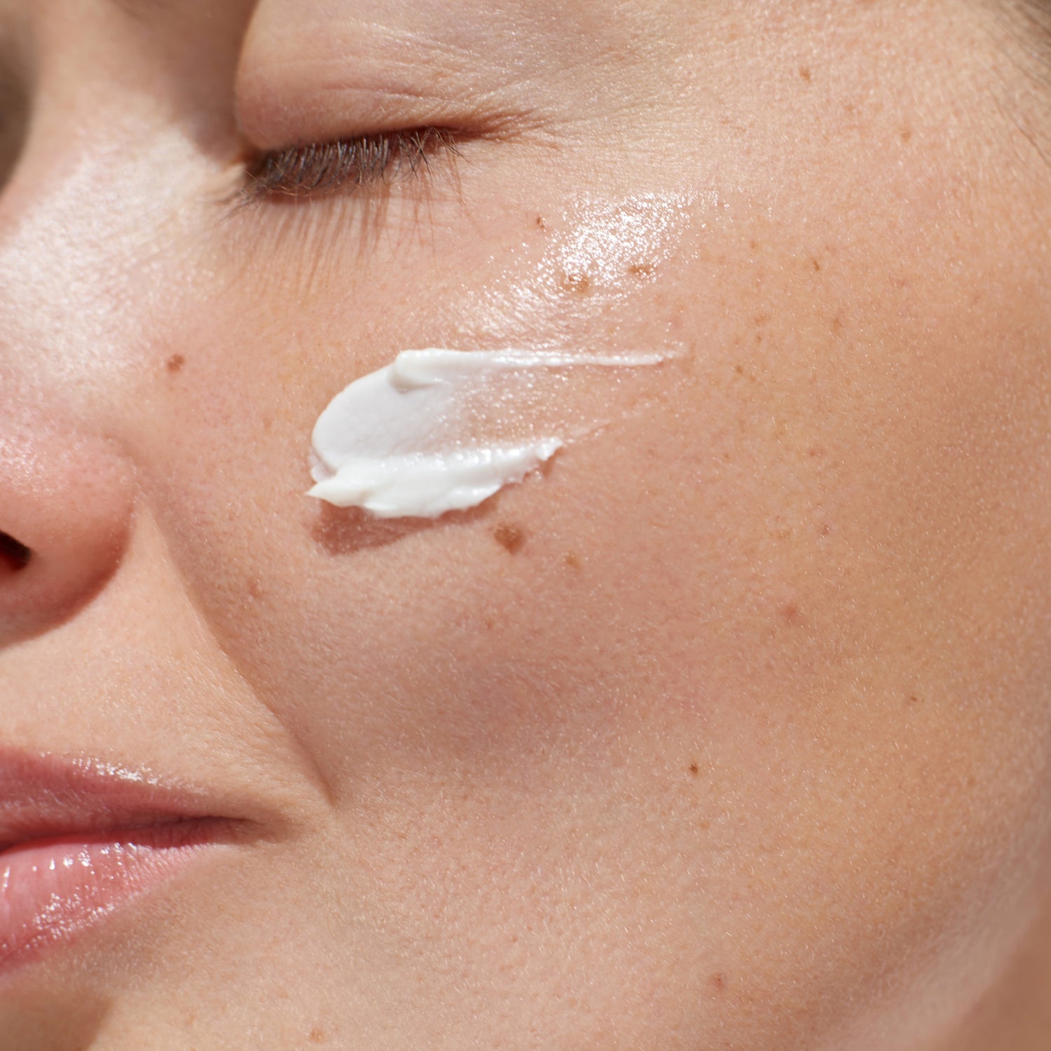 "Daily Essentials | Skincare Must-Haves for Everyday Glow"